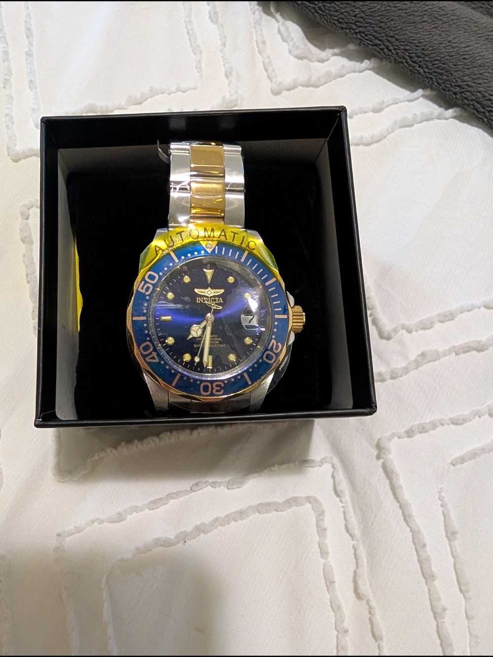 Invicta Two-Tone Automatic Dive Watch - Blue Dial - Picture 7 of 7